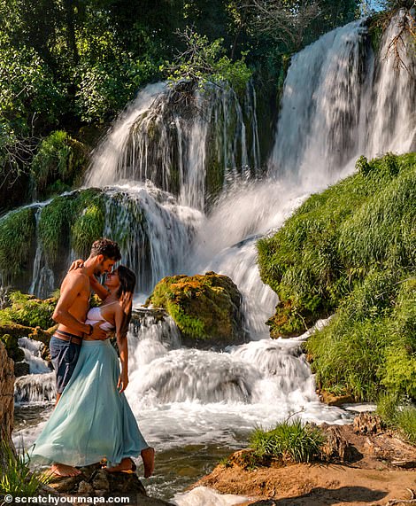 In this stunning picture Danni and Fede are standing before the cascading Kravica Waterfall in Bosnia & Herzegovina
