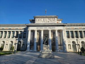 Contemporary art gallery on Calle del Doctor Fourquet in Madrid showcasing modern artworks
